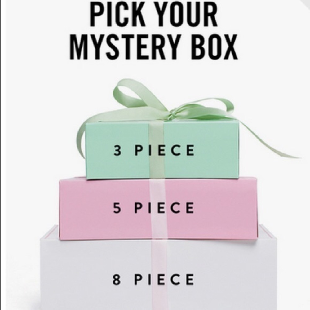 COPY - MYSTERY BOX